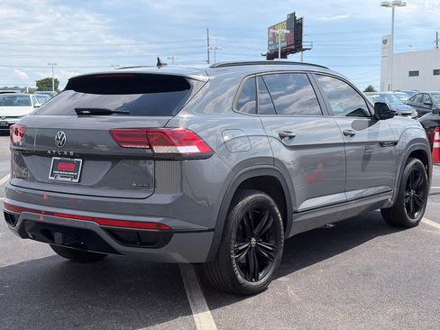 Used 2023 Volkswagen Atlas Cross Sport SEL R-Line AWD/4WD image 5