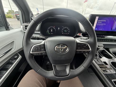 Certified 2025 Toyota Sienna XSE w/ XSE Plus Package AWD/4WD image 29