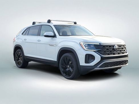 New 2026 Volkswagen Atlas Cross Sport SE FWD image 2