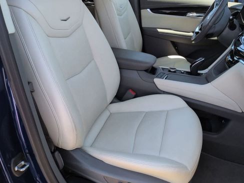 Used 2023 Cadillac XT6 Premium Luxury AWD/4WD image 23
