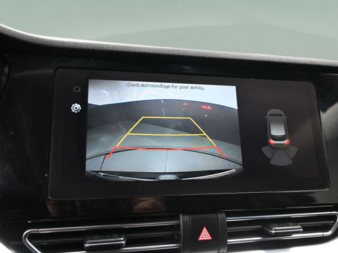 Used 2022 Kia Niro EX Premium FWD image 29