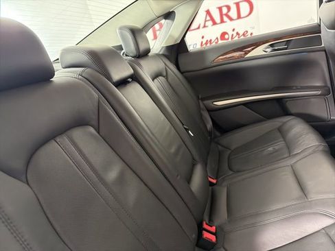 Used 2013 Lincoln MKZ image 18
