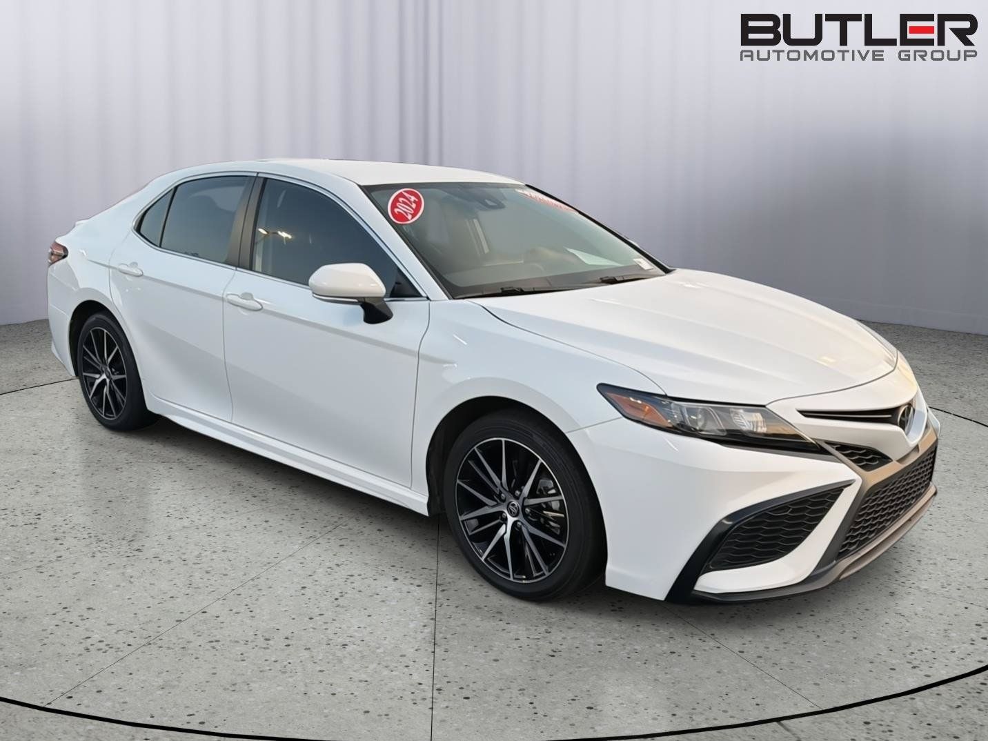 Certified 2024 Toyota Camry SE w/ Convenience Package FWD image 8