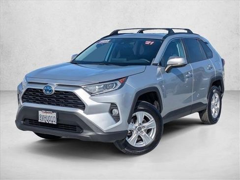 Used 2021 Toyota RAV4 XLE w/ Carpet Mat Package (TMS) image 1