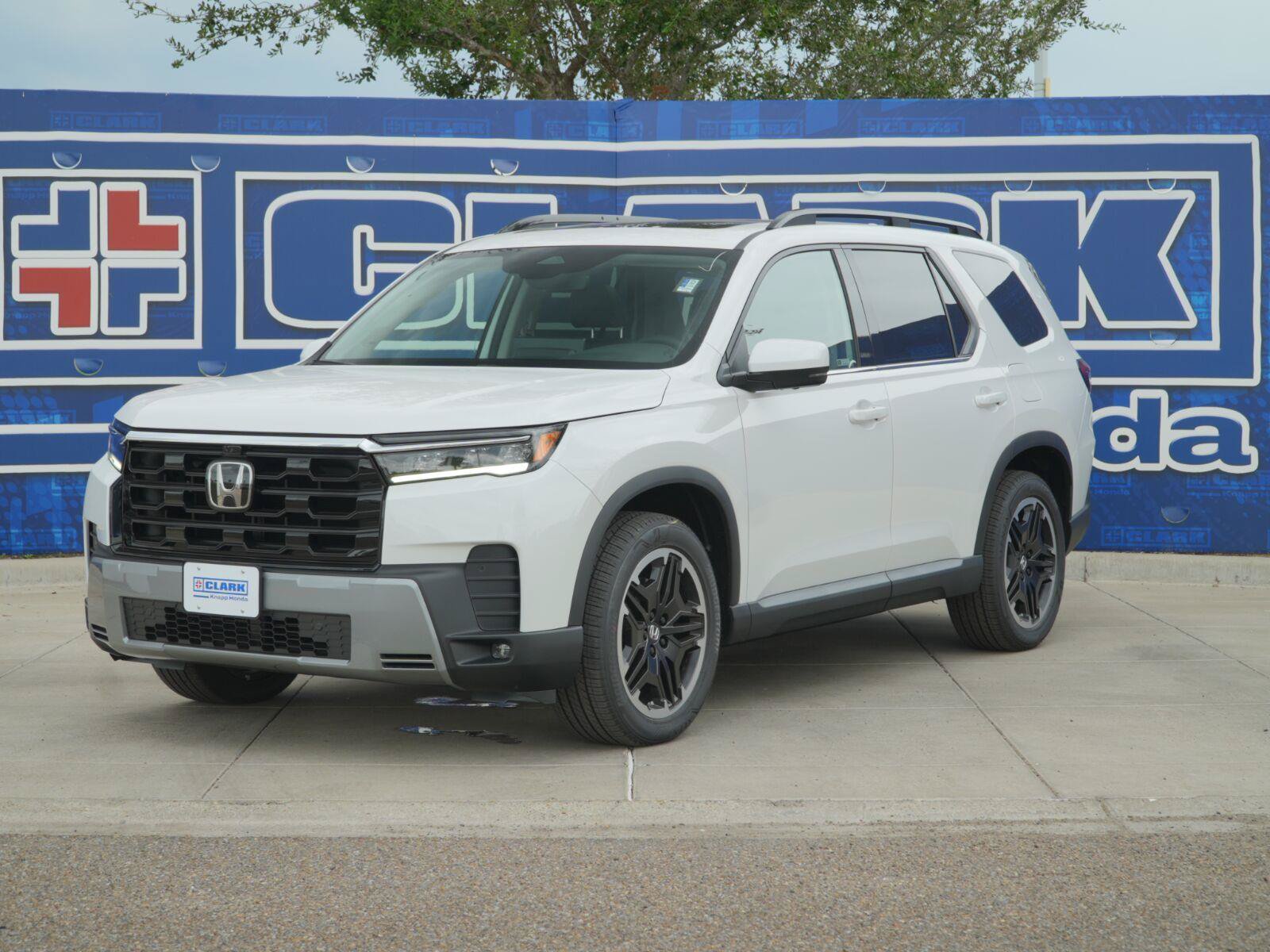 New 2026 Honda Pilot image 1
