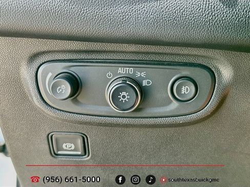 Used 2022 GMC Terrain SLT w/ Infotainment Package II FWD image 20