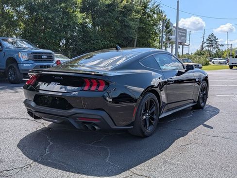 Used 2024 Ford Mustang GT RWD image 5
