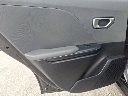 Used 2025 Kia K4 LXS image 12