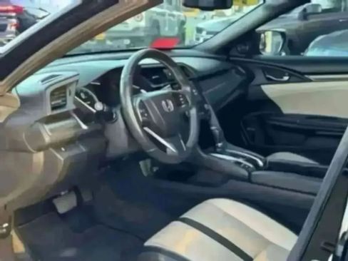 Used 2017 Honda Civic EX-L image 12