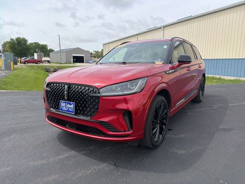 Used 2025 Lincoln Aviator Reserve w/ Equipment Group 201A AWD/4WD image 8