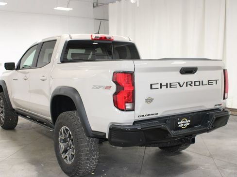 New 2026 Chevrolet Colorado ZR2 w/ Technology Package AWD/4WD image 7