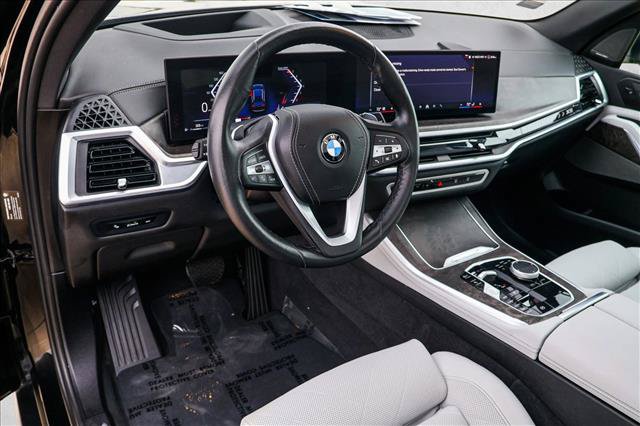 Used 2024 BMW X5 xDrive40i w/ Premium Package AWD/4WD image 10