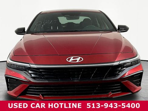 Used 2025 Hyundai Elantra Sport FWD image 2