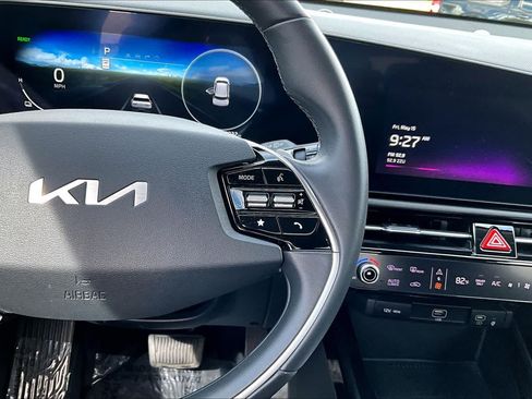 Used 2023 Kia Niro Wind FWD image 26
