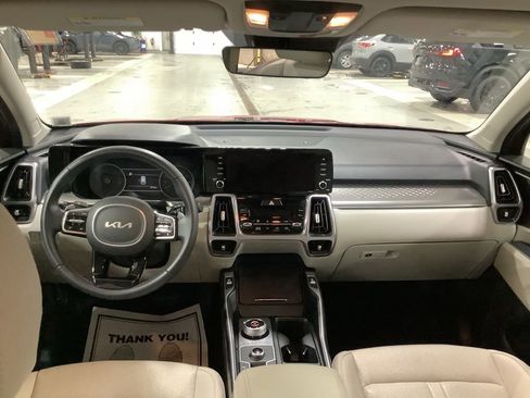 Certified 2023 Kia Sorento EX image 22