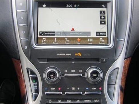 Used 2018 Lincoln MKX Select w/ Select Plus Package AWD/4WD image 15