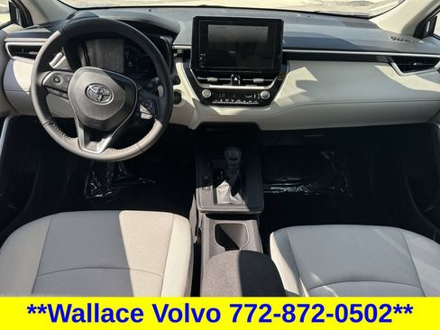 Used 2026 Toyota Corolla Cross LE FWD image 16