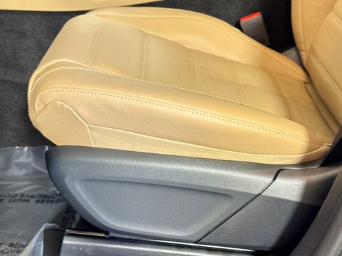 New 2026 Mercedes-Benz GLE 580 4MATIC image 17