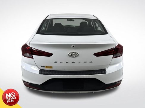 Used 2019 Hyundai Elantra SE w/ Cargo Package FWD image 5