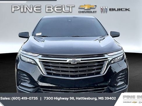 Used 2024 Chevrolet Equinox LS w/ LS Convenience Package image 3