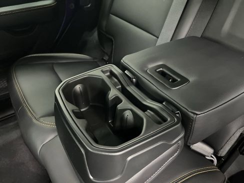 New 2026 Jeep Wrangler Unlimited Sahara AWD/4WD image 25