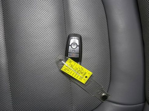 Used 2025 Ford Bronco Sport Badlands image 38