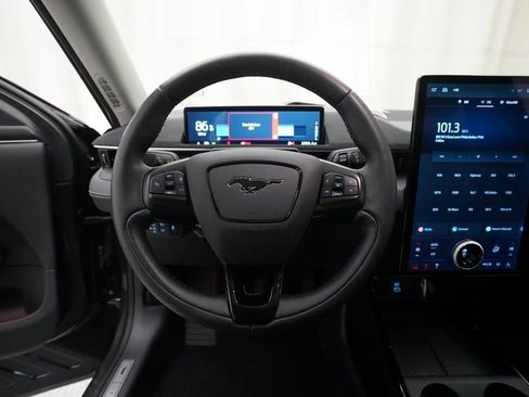 Used 2021 Ford Mustang Mach-E Premium image 4