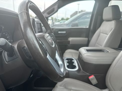Used 2019 GMC Sierra 1500 SLT w/ SLT Convenience Package AWD/4WD image 32