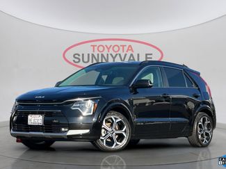 Used 2023 Kia Niro EX Touring video 1