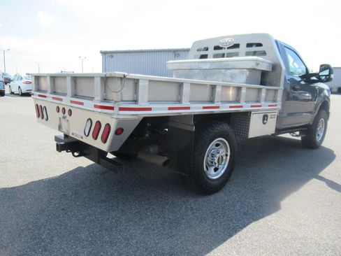 Used 2022 Ford F350 XL w/ Power Equipment Group AWD/4WD image 5