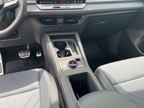 New 2026 Volkswagen Tiguan SE R-Line FWD image 19