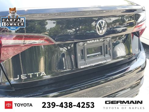 Used 2023 Volkswagen Jetta SE w/ Panoramic Sunroof Package FWD image 18