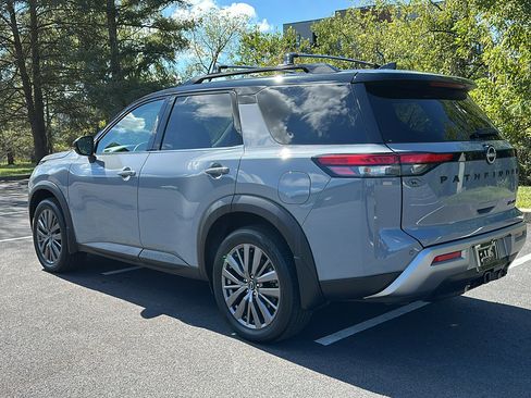 Certified 2024 Nissan Pathfinder SL w/ SL Premium Package image 8
