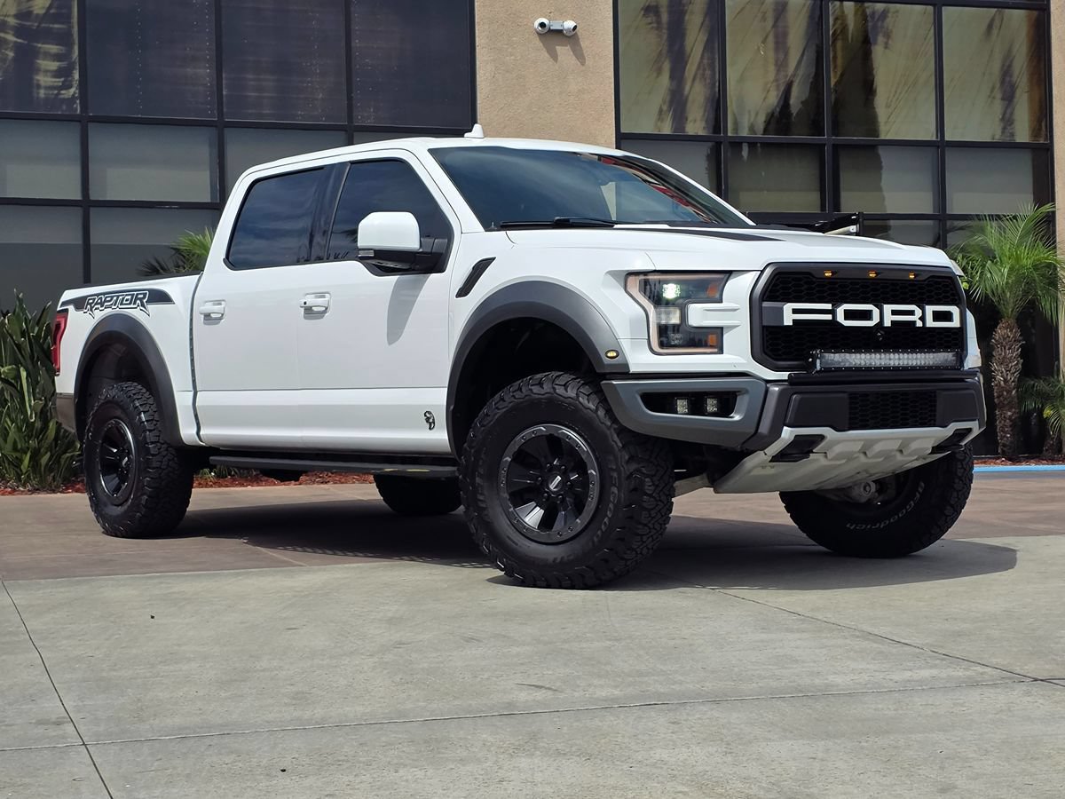 Used 2020 Ford F150 Raptor w/ Equipment Group 802A Luxury AWD/4WD image 3