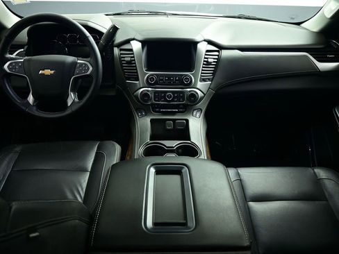 Used 2020 Chevrolet Suburban LT image 35
