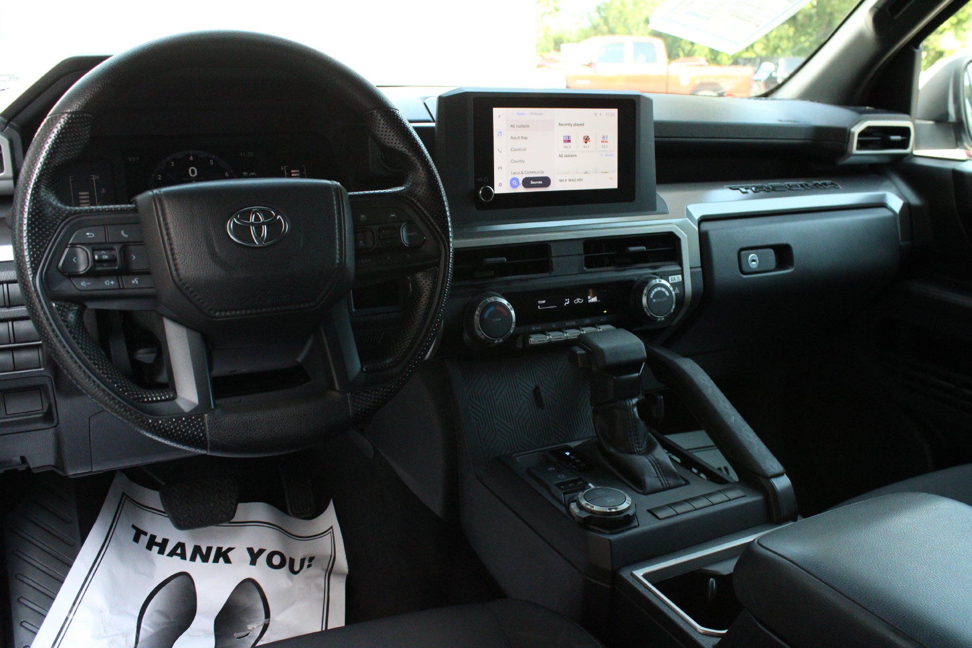Used 2025 Toyota Tacoma SR5 AWD/4WD image 18