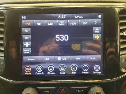 Used 2021 Jeep Grand Cherokee Laredo X image 25