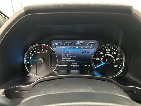 Used 2017 Ford F150 Lariat w/ Equipment Group 502A Luxury AWD/4WD image 15