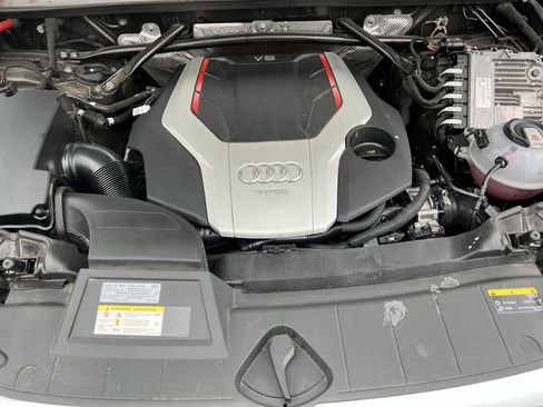 Used 2020 Audi SQ5 Premium Plus w/ Premium Plus Package image 36