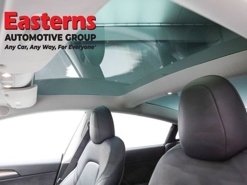 Used 2021 Tesla Model 3 Standard Range Plus image 31