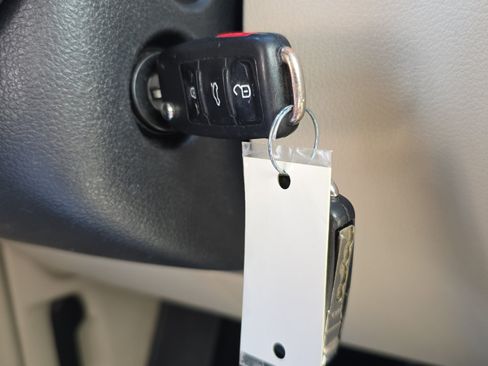 Used 2012 Volkswagen Tiguan S AWD/4WD image 20