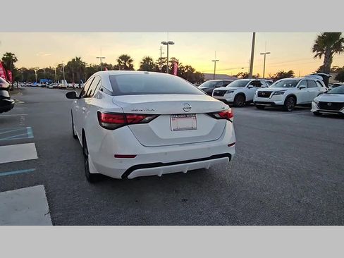 Used 2021 Nissan Sentra SV image 29