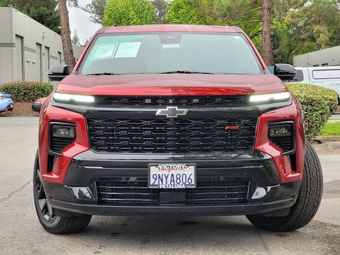 Used 2024 Chevrolet Traverse RS AWD/4WD image 2