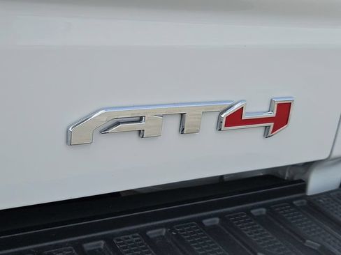 Used 2023 GMC Sierra 1500 AT4 w/ AT4 Preferred Package AWD/4WD image 8