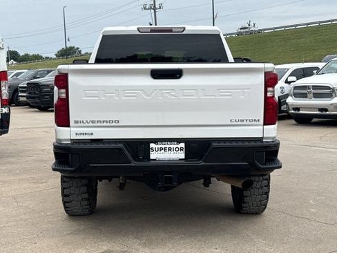 Used 2022 Chevrolet Silverado 2500 Custom AWD/4WD image 4