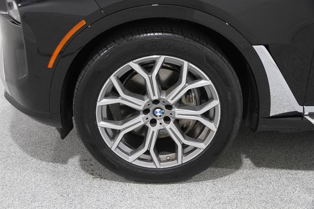 Used 2026 BMW X7 xDrive40i AWD/4WD image 23