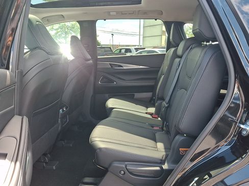 Used 2026 INFINITI QX60 Luxe w/ Cargo Package AWD/4WD image 9