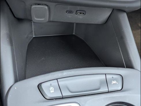 New 2026 Chevrolet Trax RS FWD image 13
