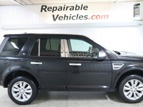 Used 2014 Land Rover LR2 HSE image 4