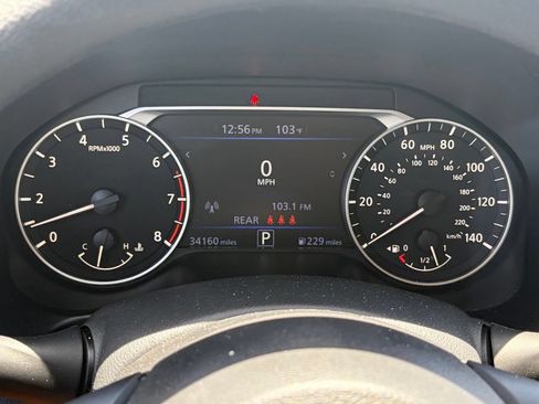 Used 2025 Nissan Altima 2.5 SV FWD image 10